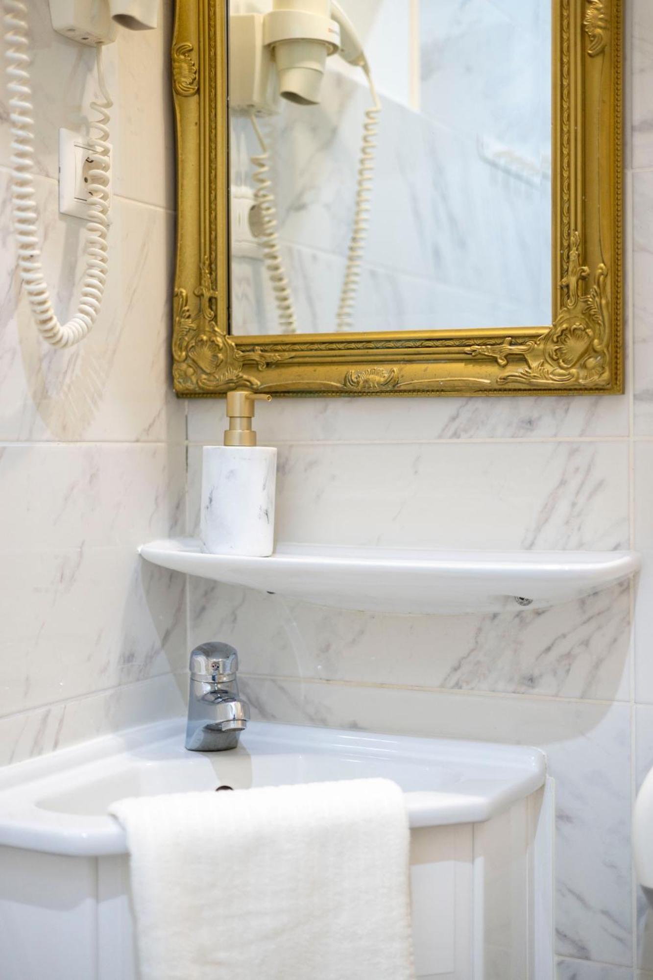 Exclusive Private Residence In The Center Of Bp W 4Bedrms, 4 Bathrms Budapest Exteriör bild