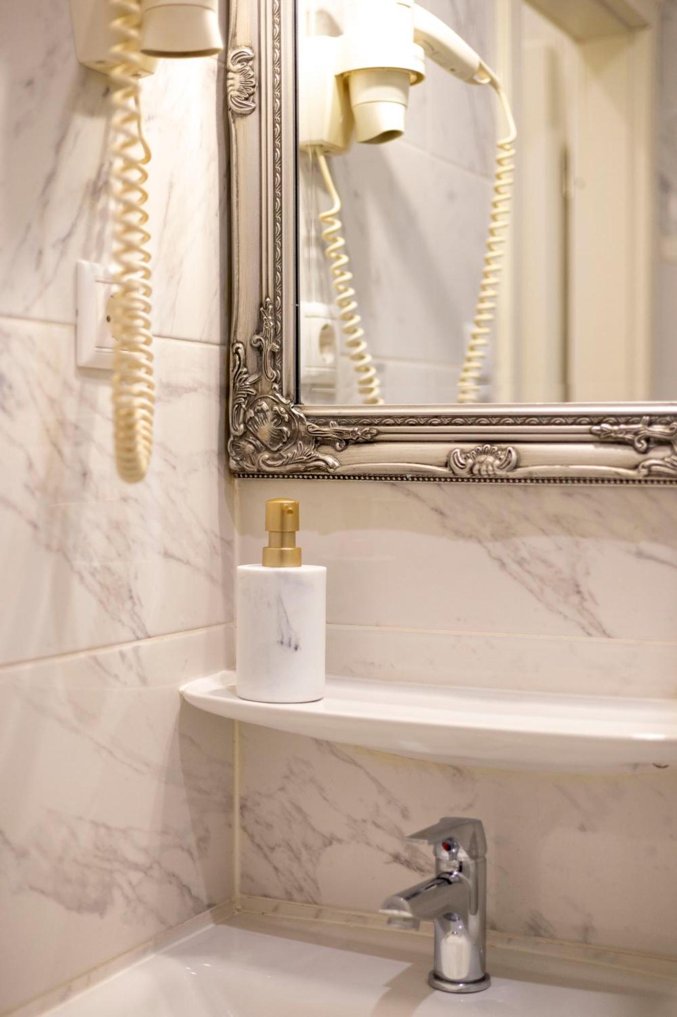 Exclusive Private Residence In The Center Of Bp W 4Bedrms, 4 Bathrms Budapest Exteriör bild